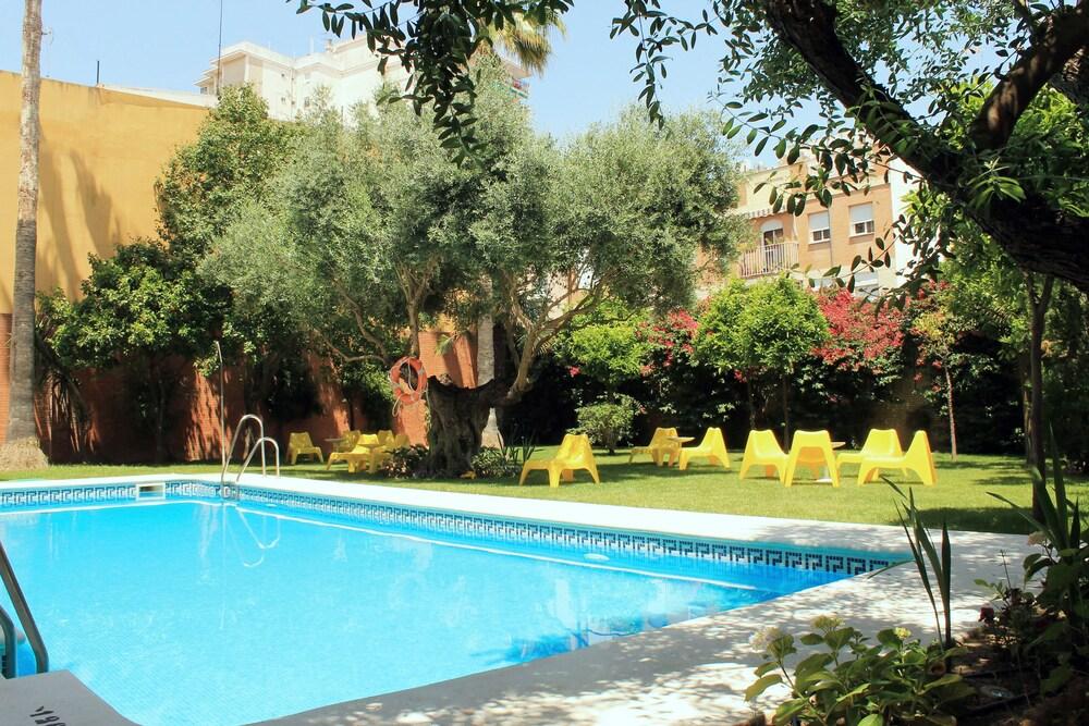 Aacr Hotel Monteolivos Sewilla Zewnętrze zdjęcie