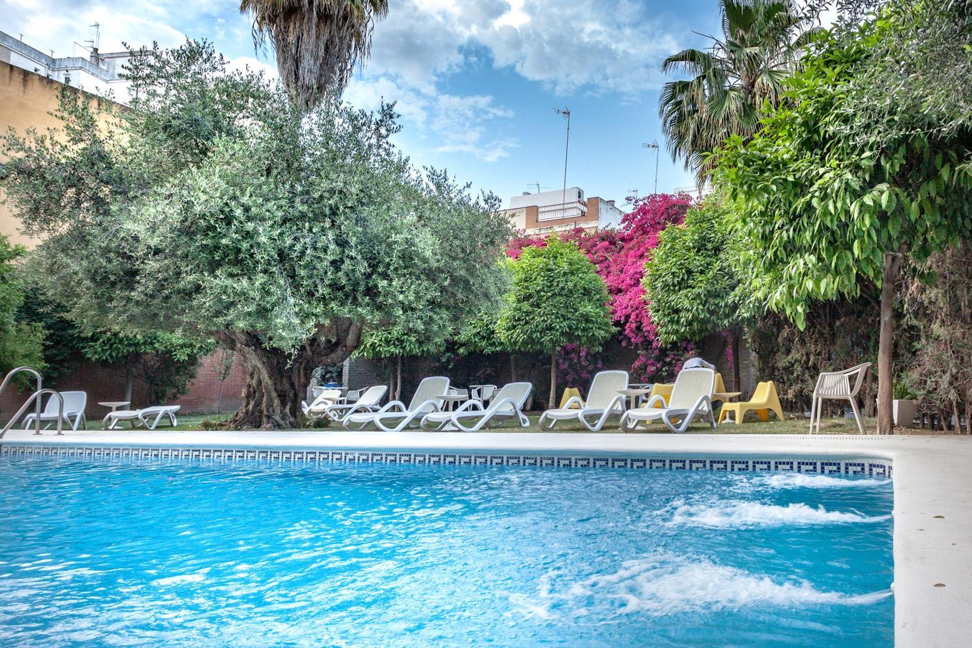 Aacr Hotel Monteolivos Sewilla Zewnętrze zdjęcie