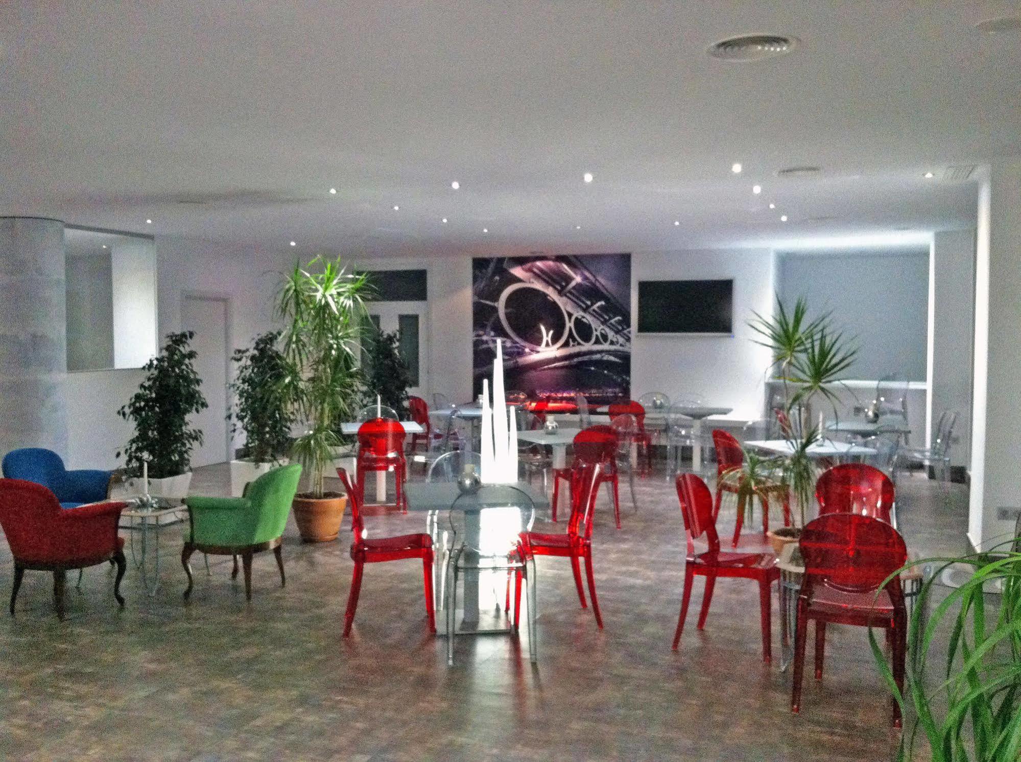 Aacr Hotel Monteolivos Sewilla Zewnętrze zdjęcie