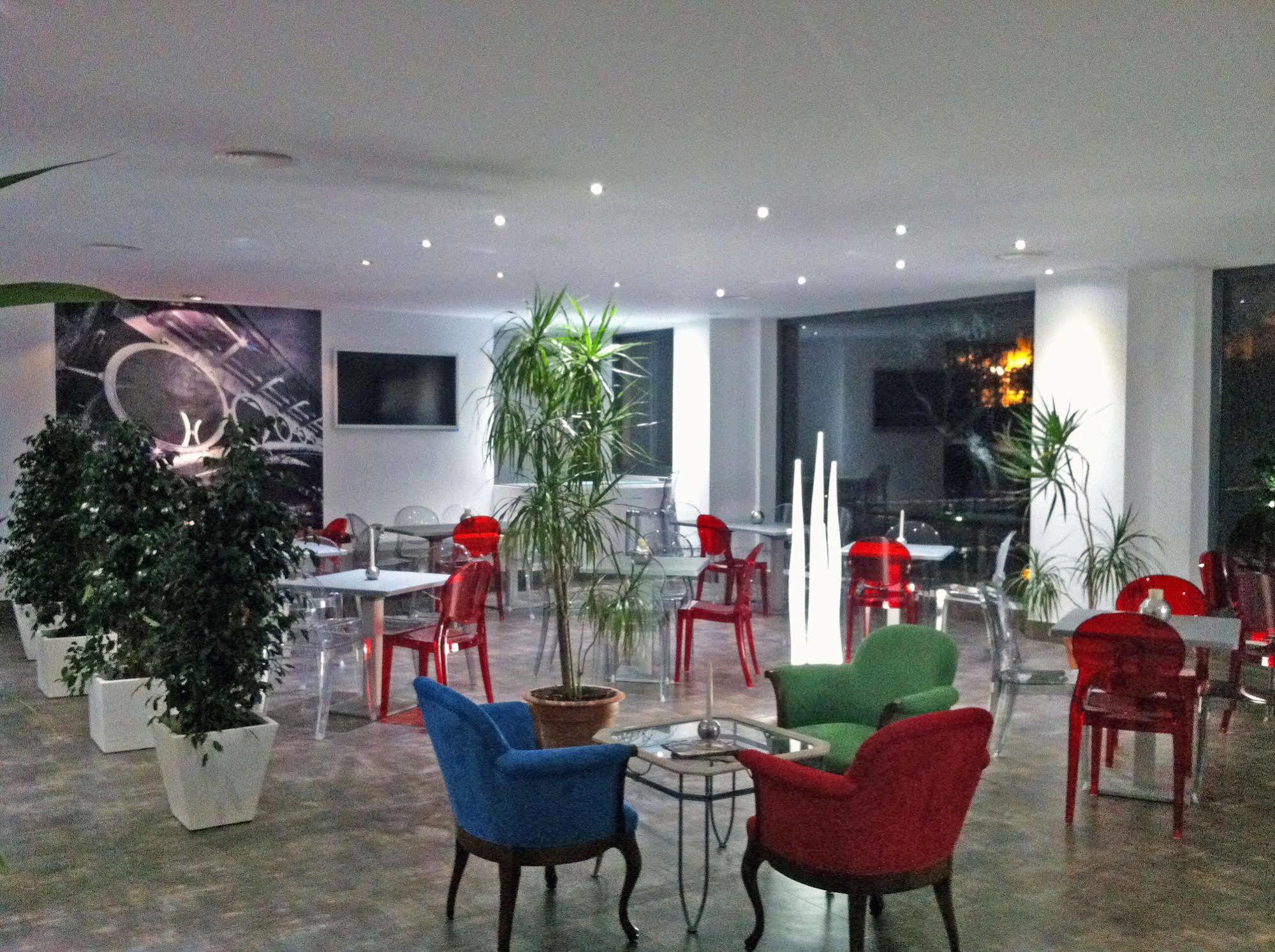 Aacr Hotel Monteolivos Sewilla Zewnętrze zdjęcie