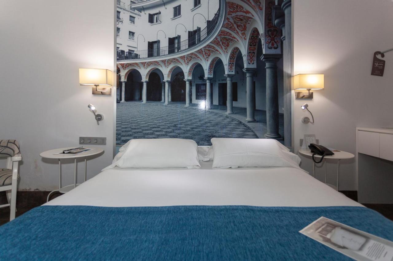 Aacr Hotel Monteolivos Sewilla Zewnętrze zdjęcie